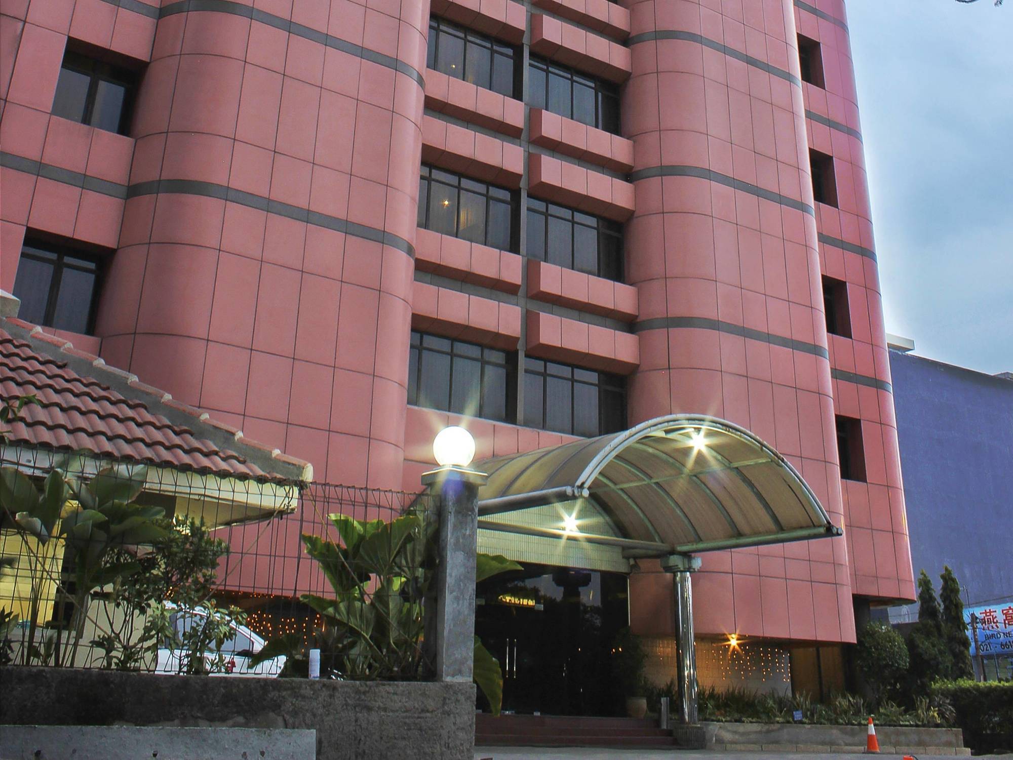 Sanno Hotel Jakarta Exteriör bild